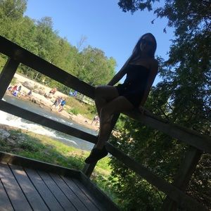 Meet your Posher, Celine